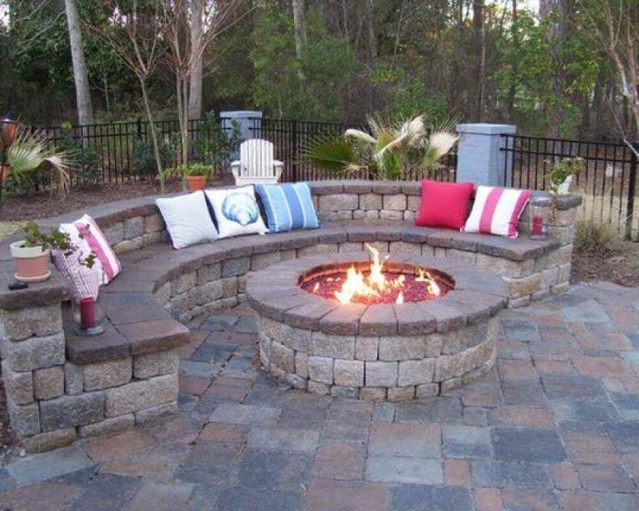 40 Simple Fire Pit Setting Ideas on a Budget for DIY Designs 40 Simple Fire Pit Setting Ideas on a Budget for DIY Designs